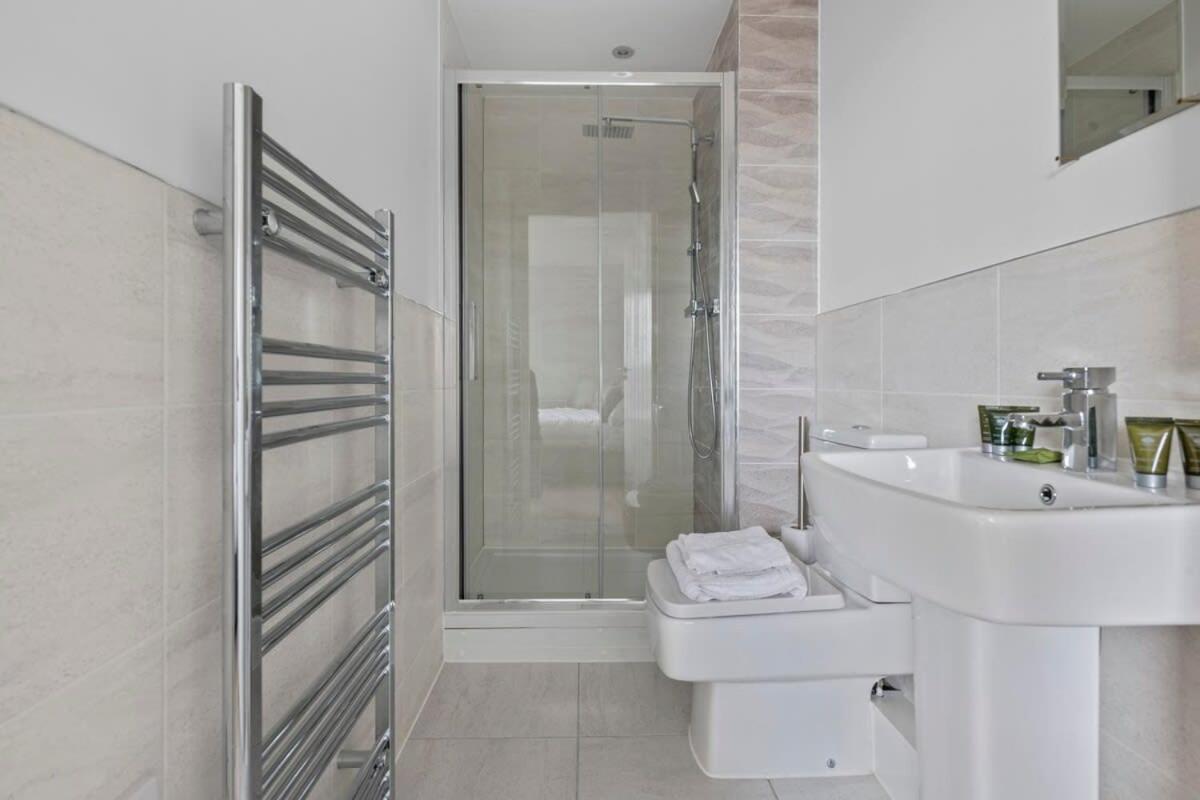Spacious 1 Bedroom Apartment In A Converted Mill Leeds (West Yorkshire) Exterior photo