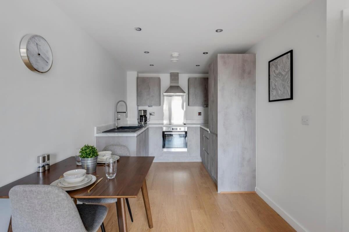 Spacious 1 Bedroom Apartment In A Converted Mill Leeds (West Yorkshire) Exterior photo